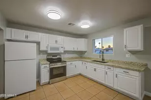 2511 N 48th Dr, Phoenix, AZ 85035 - Photo 8