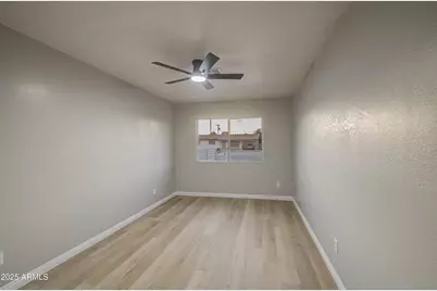 2511 N 48th Drive, Phoenix, AZ 85035 - Photo 14