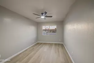 2511 N 48th Dr, Phoenix, AZ 85035 - Photo 14