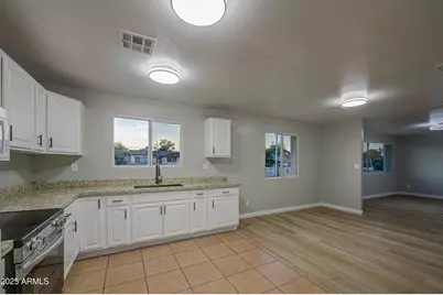 2511 N 48th Drive, Phoenix, AZ 85035 - Photo 10