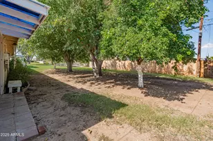 10926 W Abbott Ave, Sun City, AZ 85351 - Photo 4