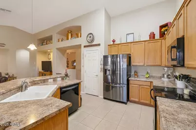 8762 W Myrtle Avenue, Glendale, AZ 85305 - Photo 16