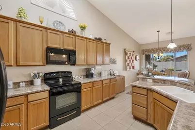 8762 W Myrtle Avenue, Glendale, AZ 85305 - Photo 18