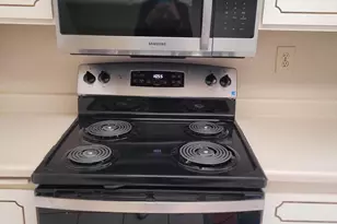 10060 W Royal Oak Rd, Sun City, AZ 85351 - Photo 16