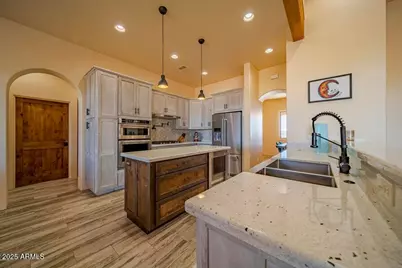 335 Latigo Way, Wickenburg, AZ 85390 - Photo 12