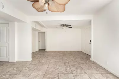 1010 E Chipman Road, Phoenix, AZ 85040 - Photo 10