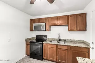 1010 E Chipman Rd, Phoenix, AZ 85040 - Photo 12