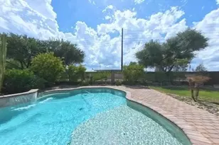 10917 W Almeria Rd, Avondale, AZ 85392 - Photo 12