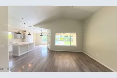 10917 W Almeria Road, Avondale, AZ 85392 - Photo 6