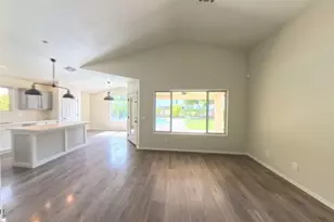 10917 W Almeria Rd, Avondale, AZ 85392 - Photo 6