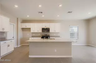 18939 N Avelino Dr, Maricopa, AZ 85138 - Photo 2