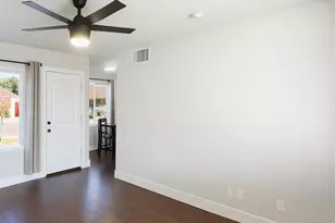 1105 W 6th Pl, Mesa, AZ 85201 - Photo 2