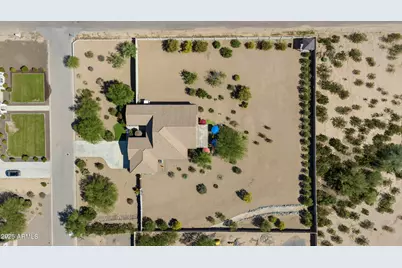 1913 W Laurie Lane, San Tan Valley, AZ 85144 - Photo 1