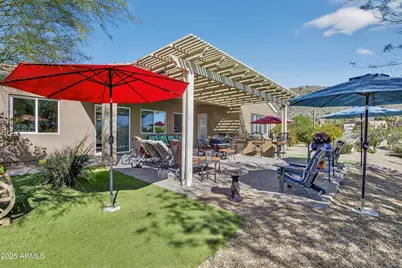 1913 W Laurie Lane, San Tan Valley, AZ 85144 - Photo 2