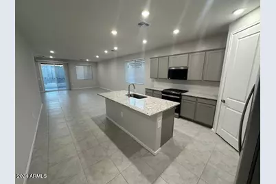 3418 S 177th Drive, Goodyear, AZ 85338 - Photo 2