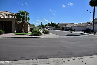 21914 N 74th Lane, Glendale, AZ 85310 - Photo 4
