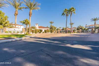 1777 W Ocotillo Road #6, Chandler, AZ 85248 - Photo 4