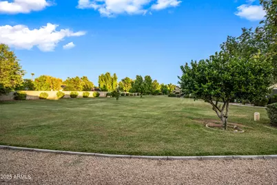 19611 N Trail Ridge Drive, Sun City West, AZ 85375 - Photo 32