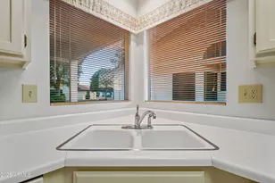 19611 N Trail Ridge Dr, Sun City West, AZ 85375 - Photo 16