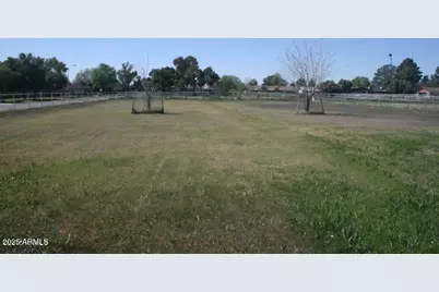 802 N Alzora Way, Tolleson, AZ 85353 - Photo 6