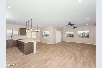 9520 W Debbie Place, Arizona City, AZ 85123 - Photo 12