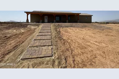47530 W Ray Street, Aguila, AZ 85320 - Photo 1