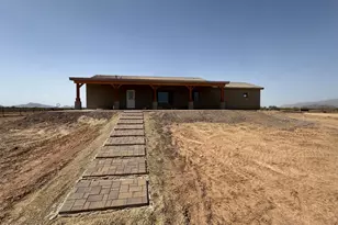 47530 W Ray St, Aguila, AZ 85320 - Photo 1