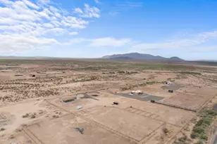 47530 W Ray St, Aguila, AZ 85320 - Photo 36