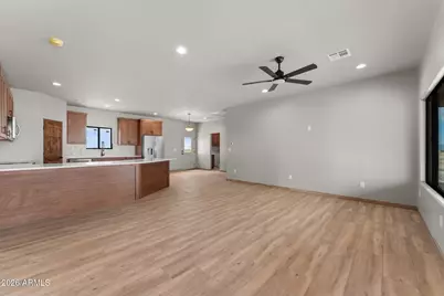 47530 W Ray Street, Aguila, AZ 85320 - Photo 10