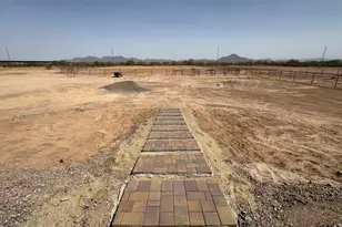 47530 W Ray St, Aguila, AZ 85320 - Photo 2