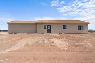 47530 W Ray Street, Aguila, AZ 85320 - Photo 2