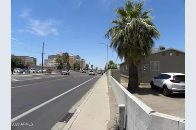 1002 N 27th Place, Phoenix, AZ 85008 - Photo 32