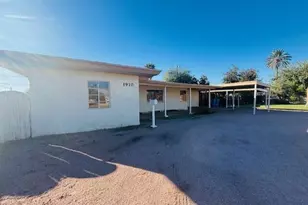 1910 North 25th Pl, Phoenix, AZ 85008 - Photo 2