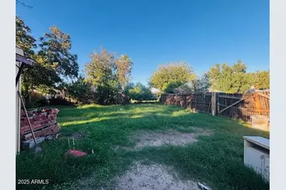 1910 N 25th Place, Phoenix, AZ 85008 - Photo 14