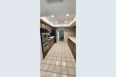 10338 W Kingswood Circle, Sun City, AZ 85351 - Photo 2