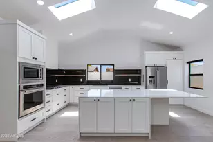 4246 E Mulberry Dr, Phoenix, AZ 85018 - Photo 1