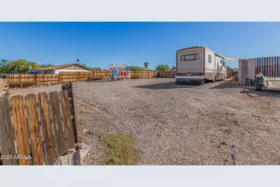 8995 W Oneida Drive, Arizona City, AZ 85123 - Photo 30