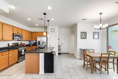 5742 W Illini Street, Phoenix, AZ 85043 - Photo 2