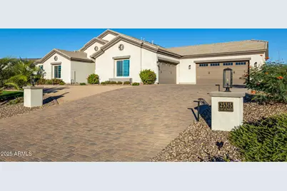 25315 S Pyrenees Court, Queen Creek, AZ 85142 - Photo 10