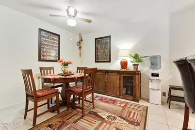 5525 E Thomas Road #M16, Phoenix, AZ 85018 - Photo 4