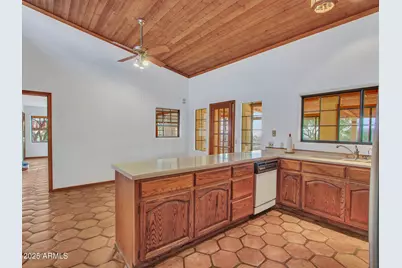 7143 E Highland Road, Cave Creek, AZ 85331 - Photo 12