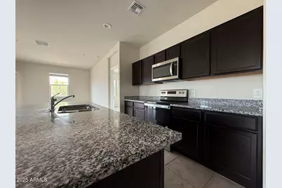 18470 W Faye Way, Wittmann, AZ 85361 - Photo 14