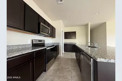 18470 W Faye Way, Wittmann, AZ 85361 - Photo 32