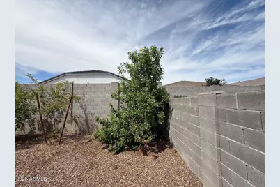 18470 W Faye Way, Wittmann, AZ 85361 - Photo 26