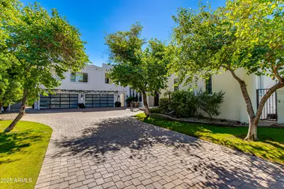 4725 N Launfal Avenue, Phoenix, AZ 85018 - Photo 1