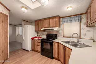 26618 S Maricopa Pl, Sun Lakes, AZ 85248 - Photo 2