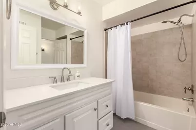 3136 N 38th Street #10, Phoenix, AZ 85018 - Photo 24