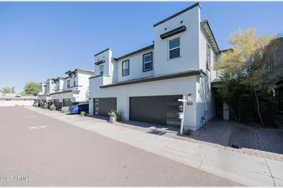 3045 N 37th Way, Phoenix, AZ 85018 - Photo 1