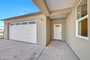 913 E Fremont Rd, Phoenix, AZ 85042 - Photo 4