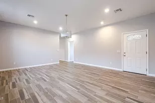 913 E Fremont Rd, Phoenix, AZ 85042 - Photo 10